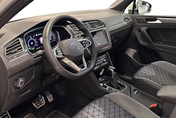 valkoinen Volkswagen Tiguan 2024 kuva 7.