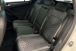 valkoinen Volkswagen Tiguan 2024 kuva 10.
