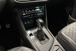 valkoinen Volkswagen Tiguan 2024 kuva 20.