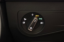 valkoinen Volkswagen Tiguan 2024 kuva 21.