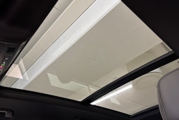 valkoinen Volkswagen Tiguan 2024 kuva 23.