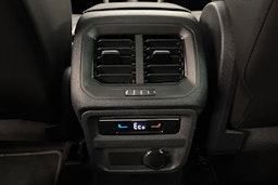 valkoinen Volkswagen Tiguan 2024 kuva 25.