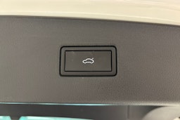 valkoinen Volkswagen Tiguan 2024 kuva 27.