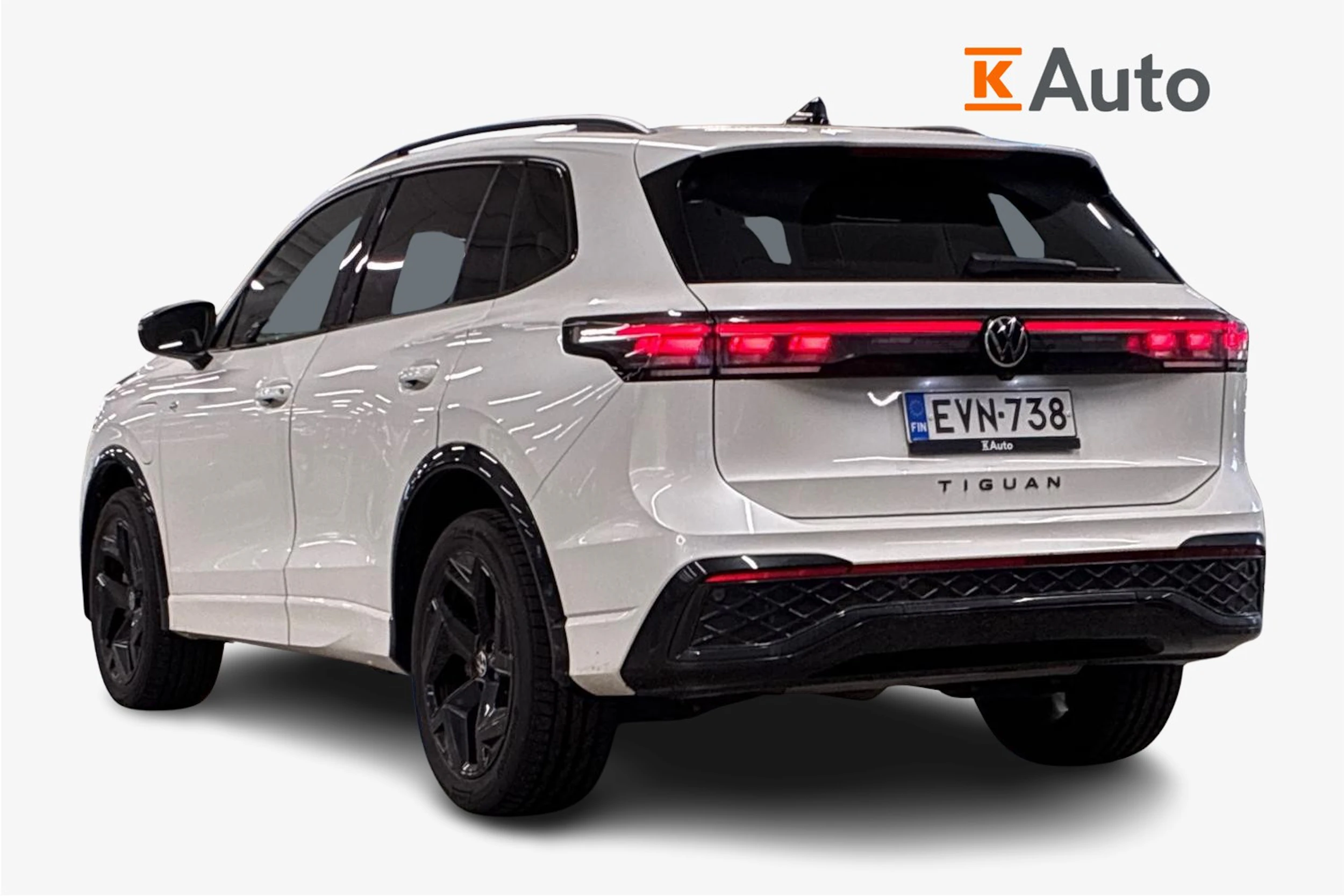 valkoinen Volkswagen Tiguan 2024 kuva 2.