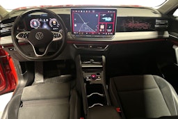 oranssi Volkswagen Tiguan 2024 kuva 9.