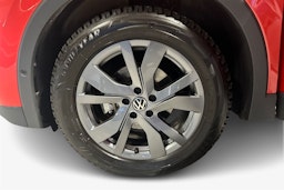 oranssi Volkswagen Tiguan 2024 kuva 11.