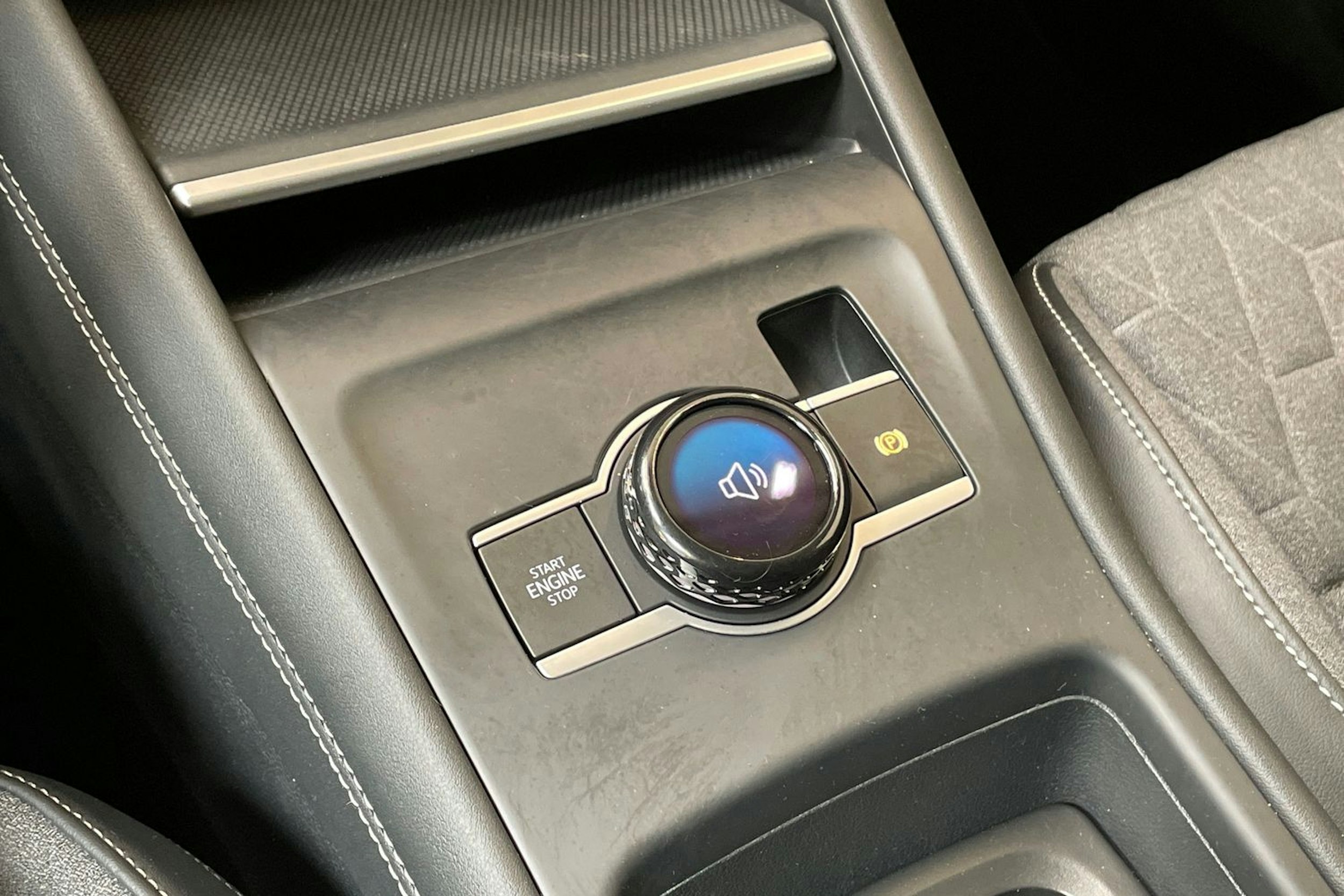 vihreä Volkswagen Tiguan 2024 kuva 21.
