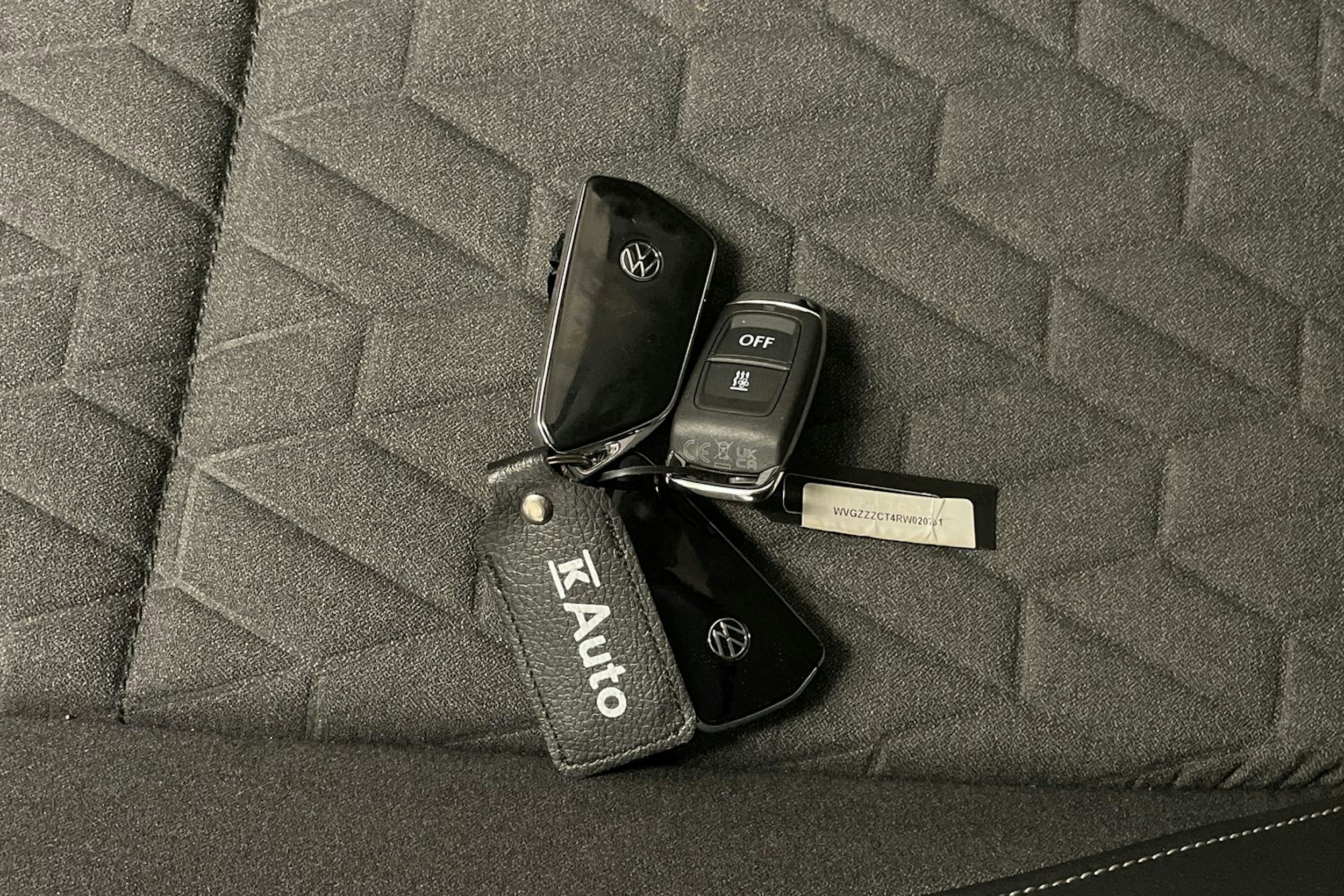 vihreä Volkswagen Tiguan 2024 kuva 22.