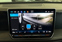 vihreä Volkswagen Tiguan 2024 kuva 25.