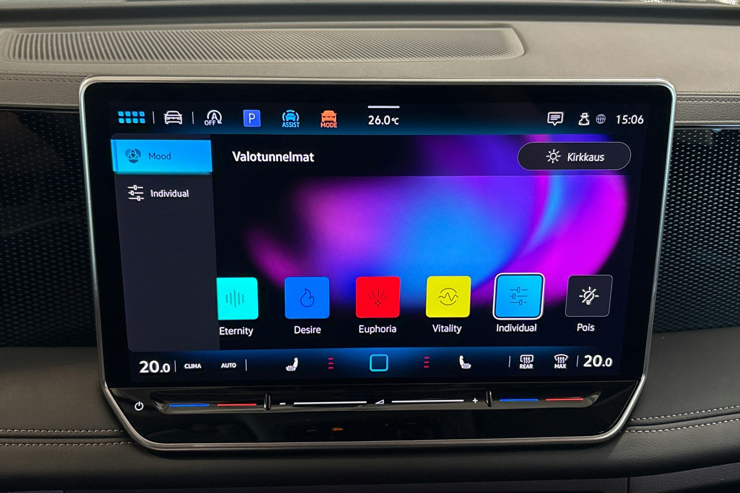 vihreä Volkswagen Tiguan 2024 kuva 28.