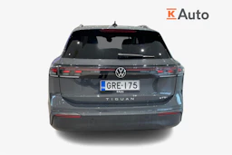 oranssi Volkswagen Tiguan 2024 kuva 3.