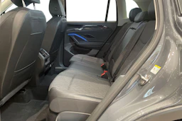 oranssi Volkswagen Tiguan 2024 kuva 8.