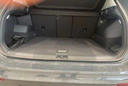 oranssi Volkswagen Tiguan 2024 kuva 11.