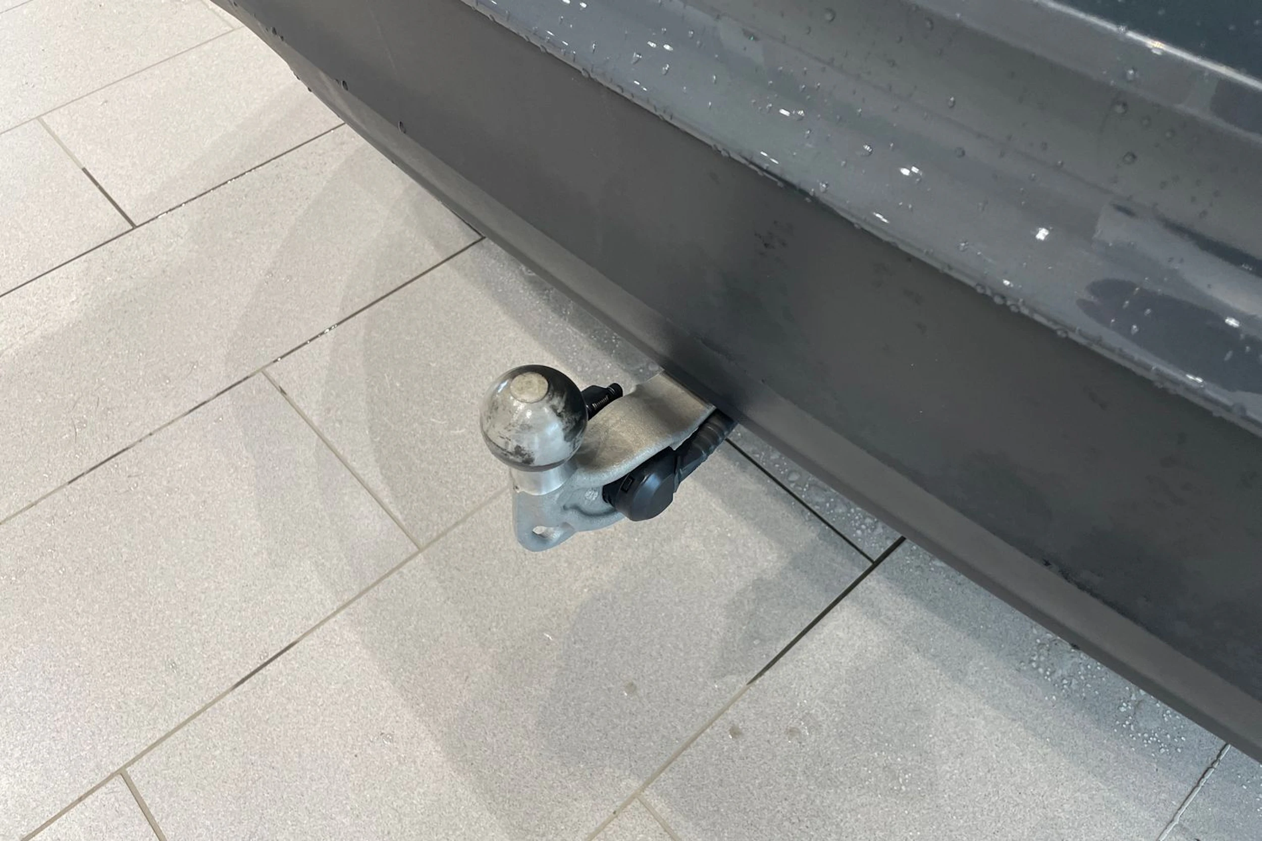 oranssi Volkswagen Tiguan 2024 kuva 12.