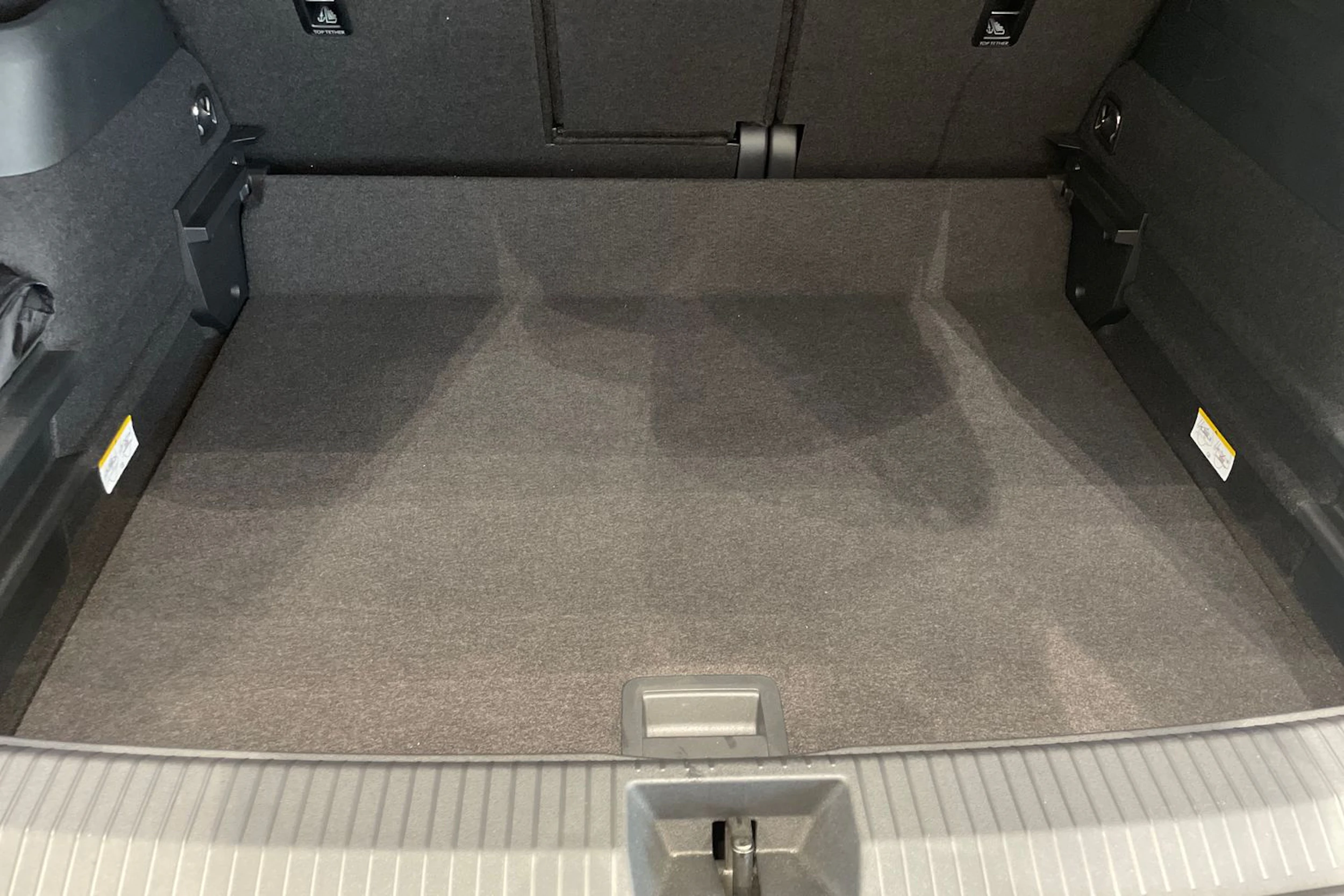 oranssi Volkswagen Tiguan 2024 kuva 13.