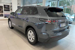 oranssi Volkswagen Tiguan 2024 kuva 15.