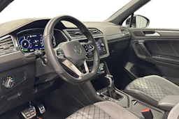 musta Volkswagen Tiguan 2024 kuva 6.
