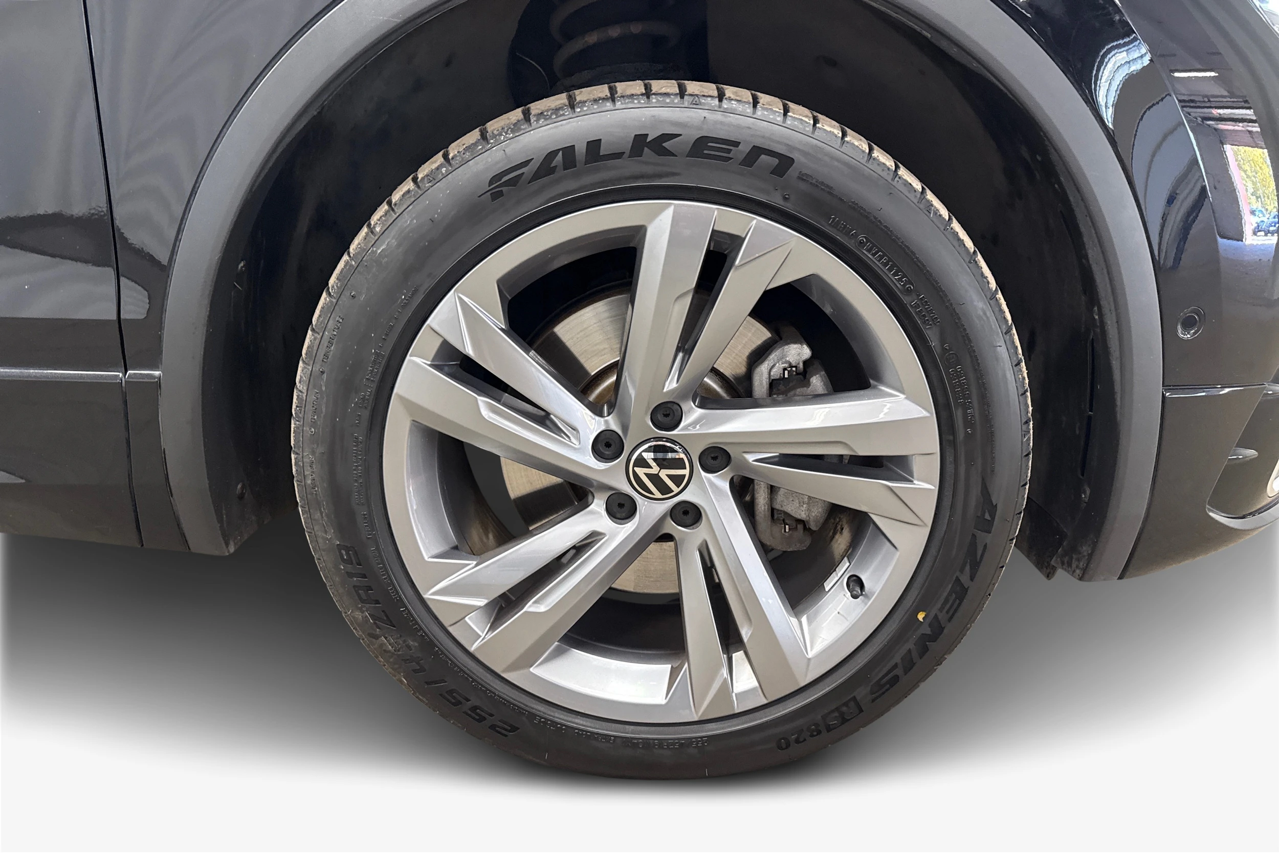 musta Volkswagen Tiguan 2024 kuva 9.