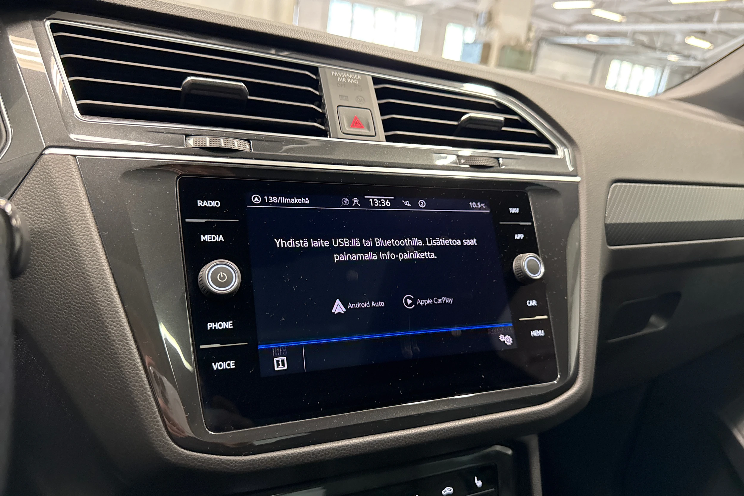 musta Volkswagen Tiguan 2024 kuva 16.