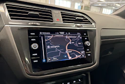 musta Volkswagen Tiguan 2024 kuva 17.