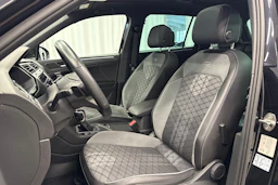 musta Volkswagen Tiguan 2024 kuva 21.