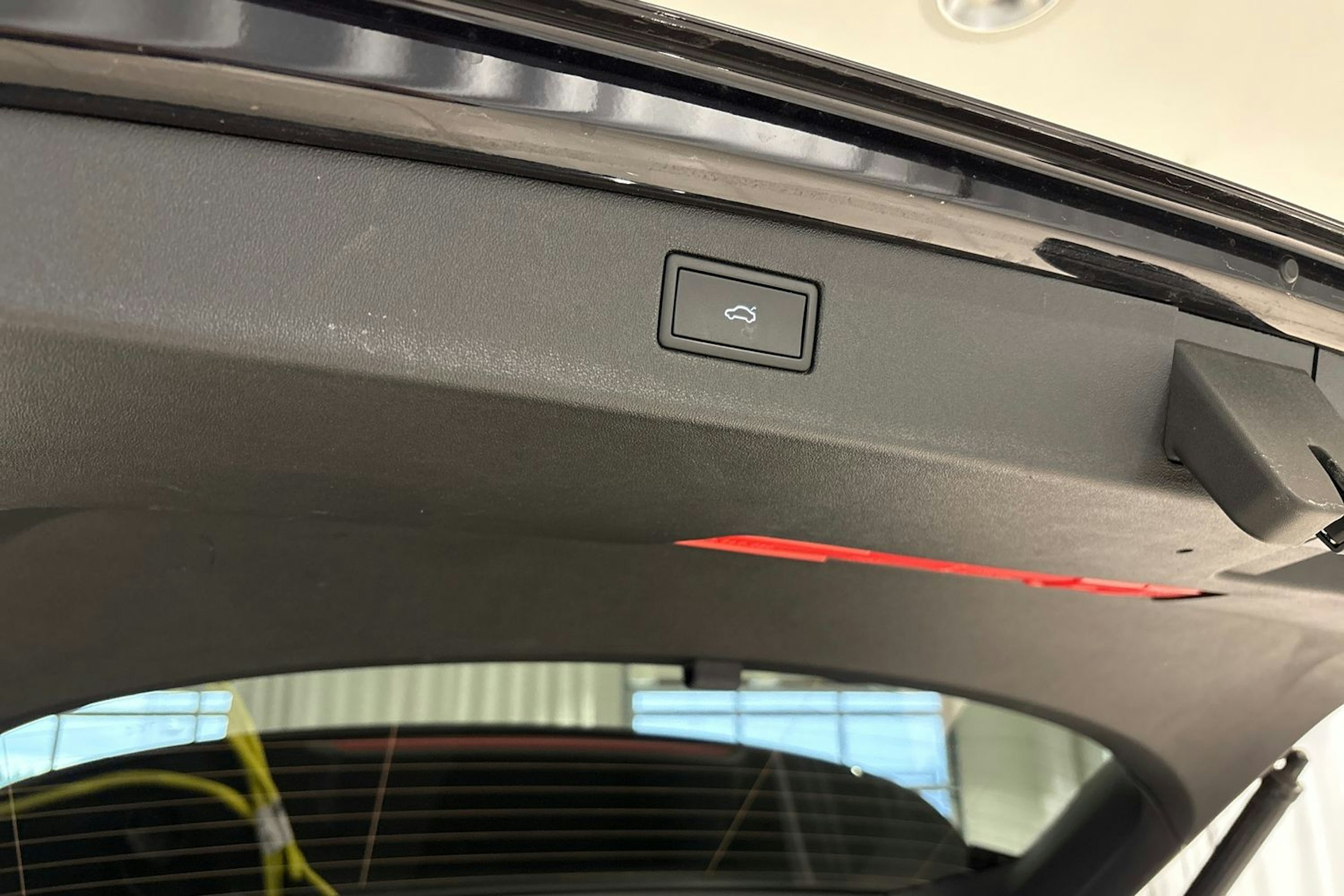 musta Volkswagen Tiguan 2024 kuva 17.