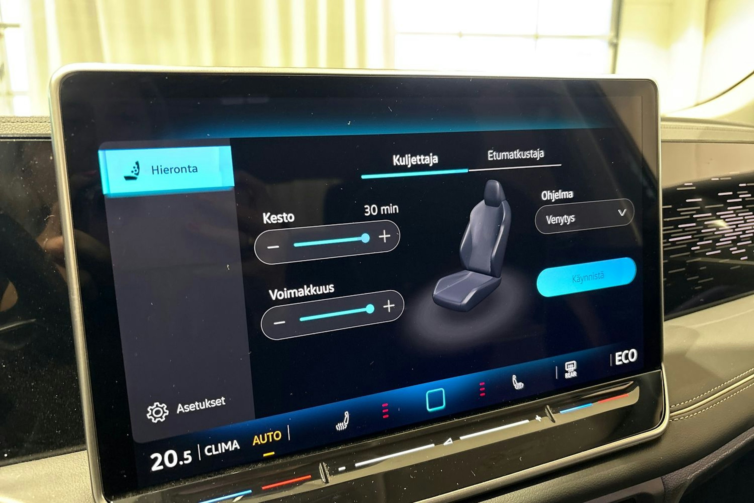 musta Volkswagen Tiguan 2024 kuva 21.