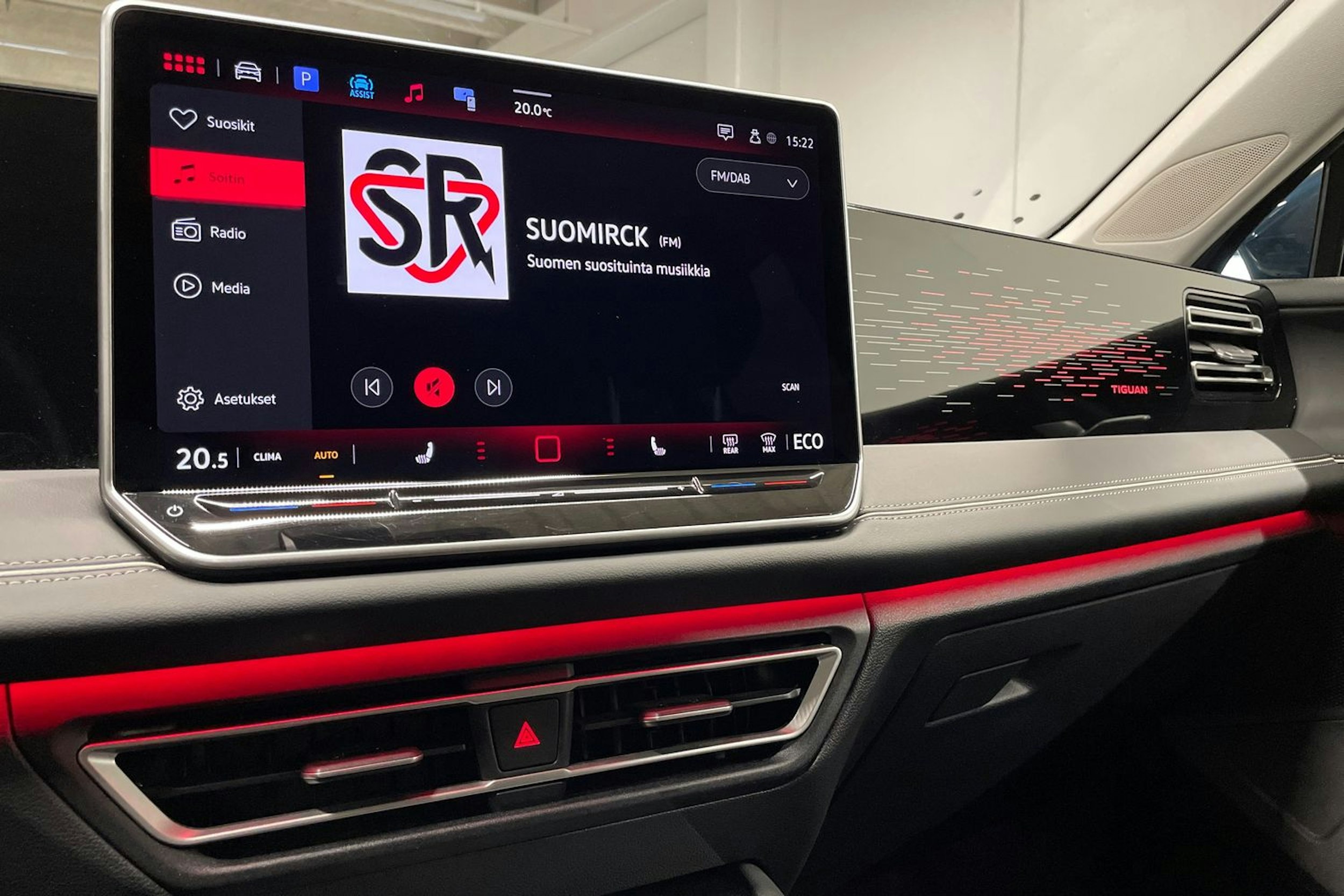 sininen Volkswagen Tiguan 2024 kuva 13.
