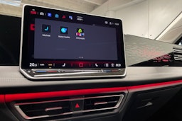 sininen Volkswagen Tiguan 2024 kuva 18.
