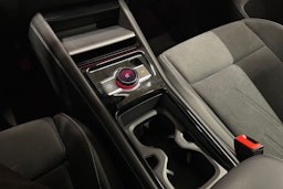 sininen Volkswagen Tiguan 2024 kuva 23.