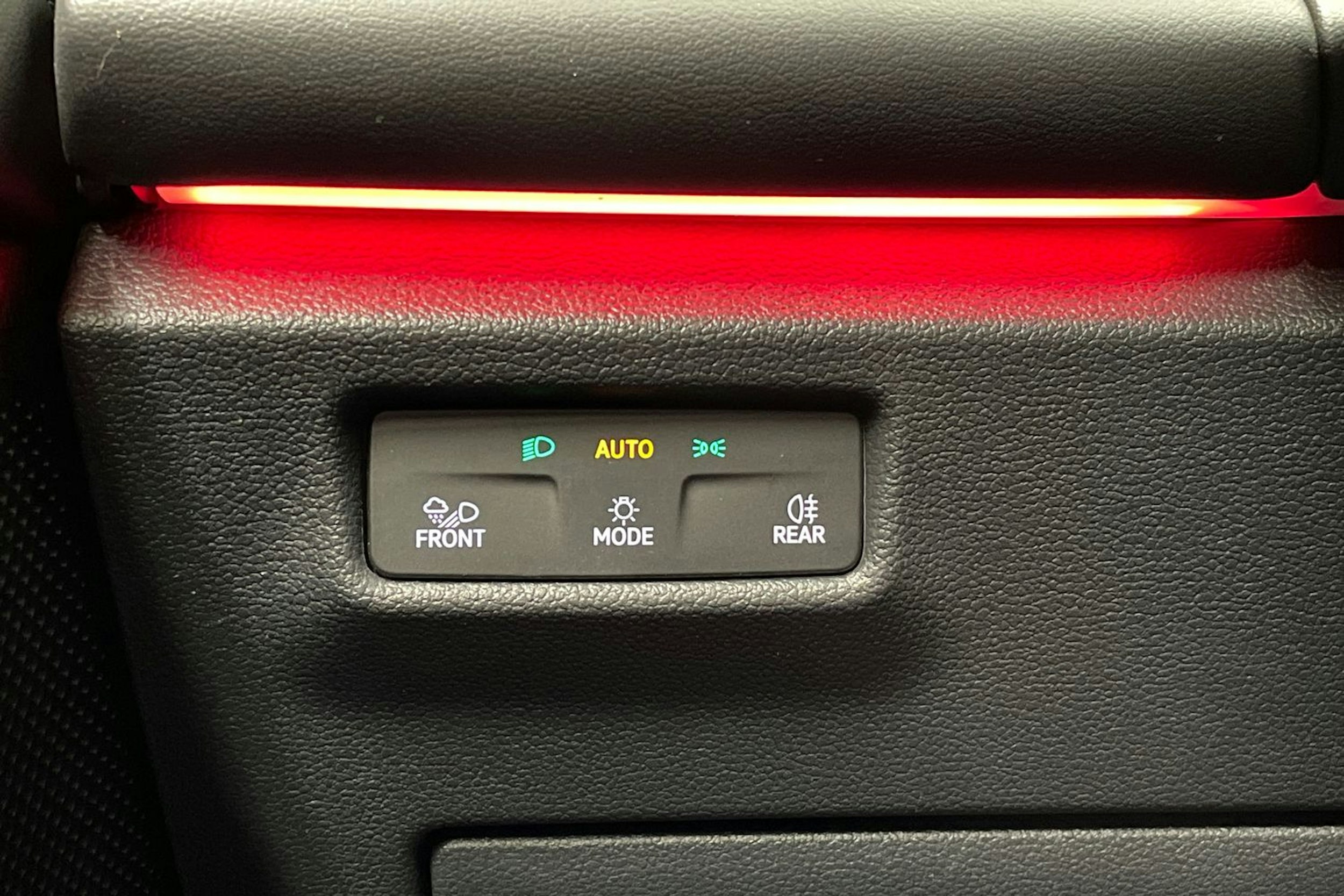 sininen Volkswagen Tiguan 2024 kuva 24.