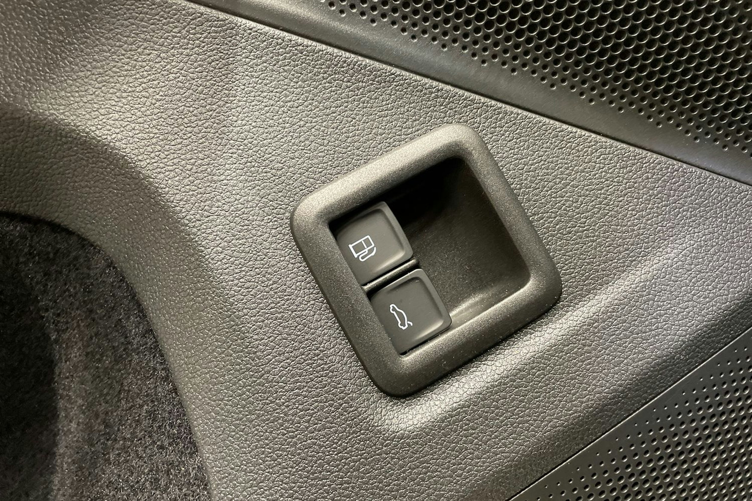 sininen Volkswagen Tiguan 2024 kuva 27.