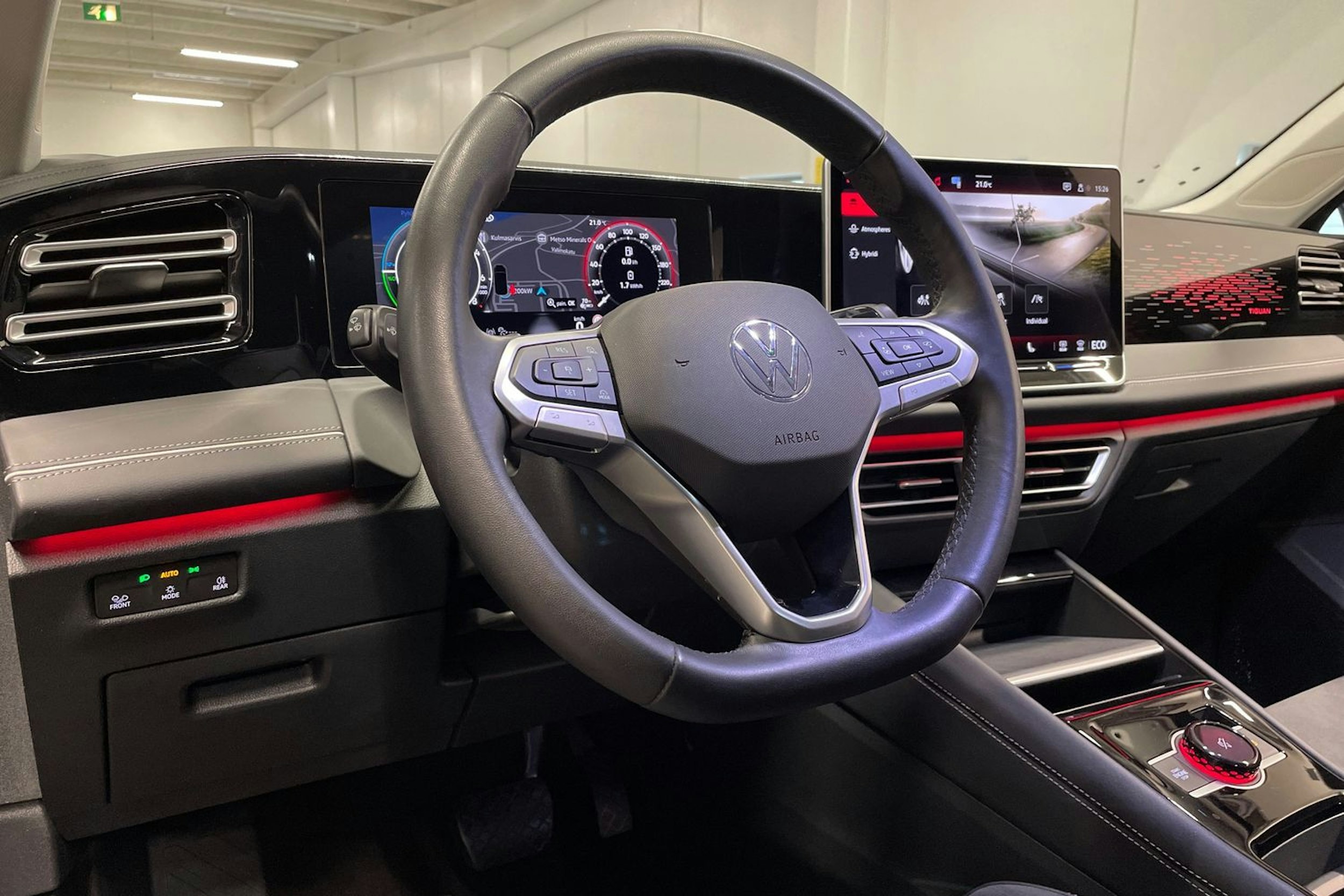 sininen Volkswagen Tiguan 2024 kuva 29.