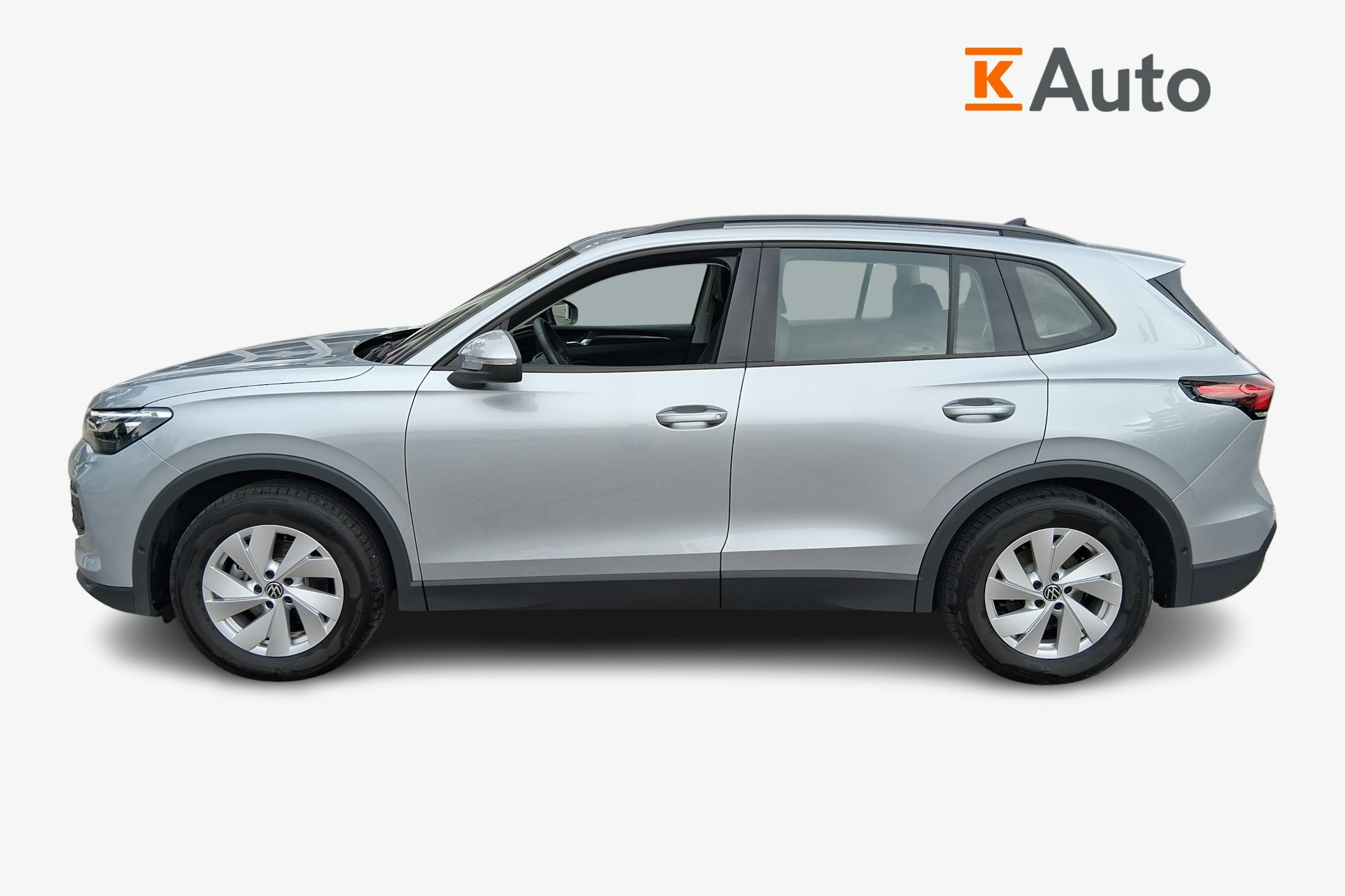 harmaa Volkswagen Tiguan 2024 kuva 5.