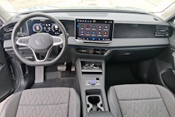 harmaa Volkswagen Tiguan 2024 kuva 7.