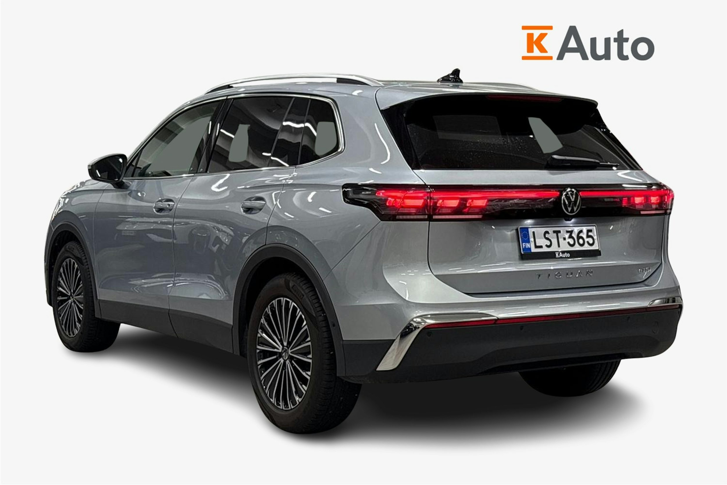 harmaa Volkswagen Tiguan 2024 kuva 2.