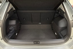 harmaa Volkswagen Tiguan 2024 kuva 16.