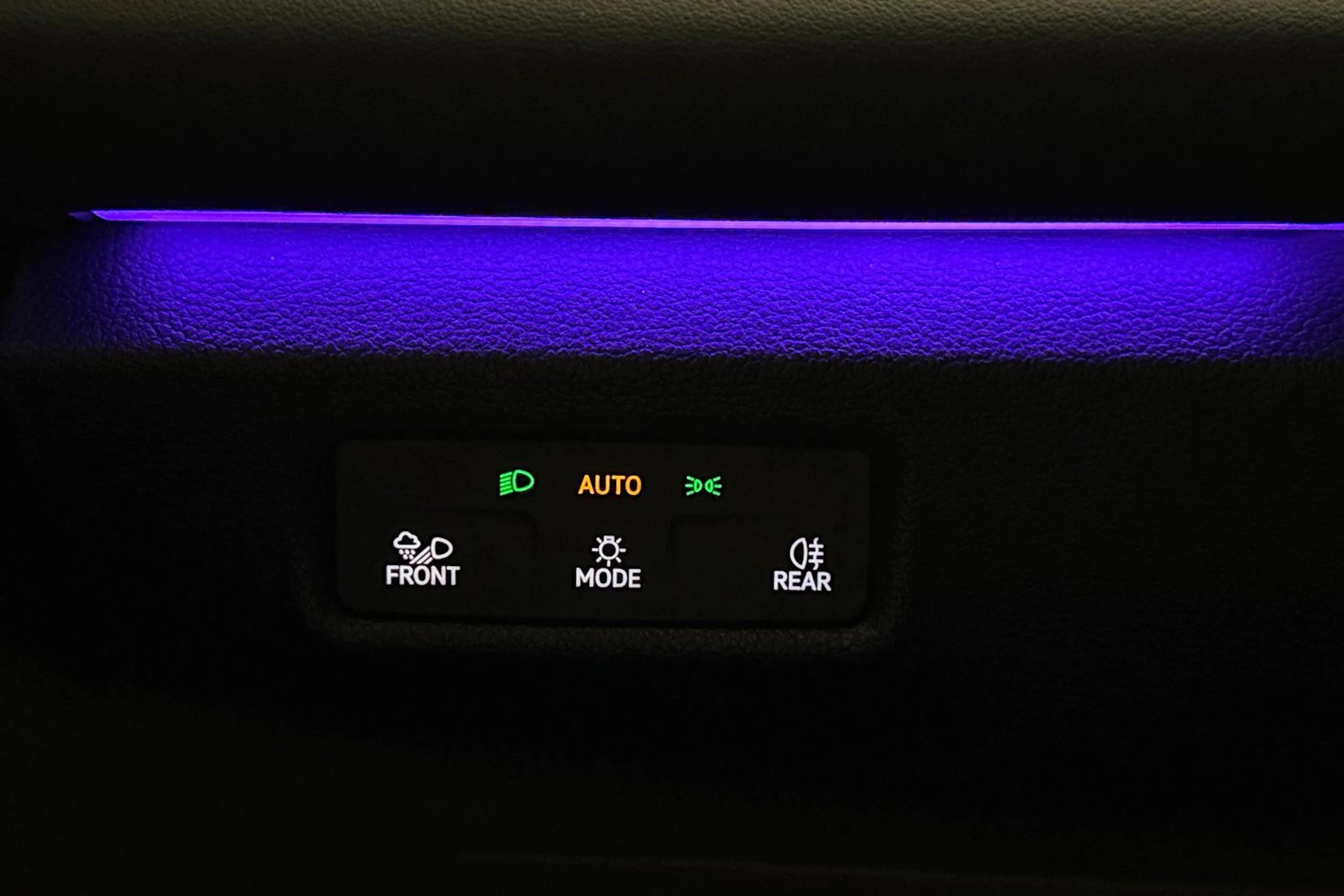 musta Volkswagen Tiguan 2024 kuva 26.