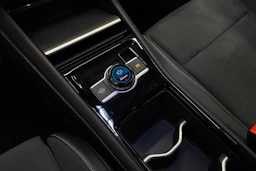 Harmaa Volkswagen Tiguan 2024 kuva 16.