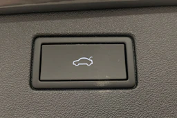 Harmaa Volkswagen Tiguan 2024 kuva 22.