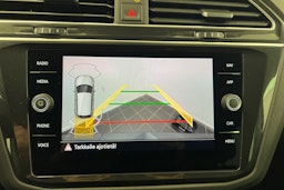 Harmaa Volkswagen Tiguan 2024 kuva 21.