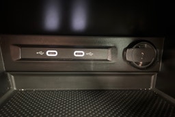 Harmaa Volkswagen Tiguan 2024 kuva 26.