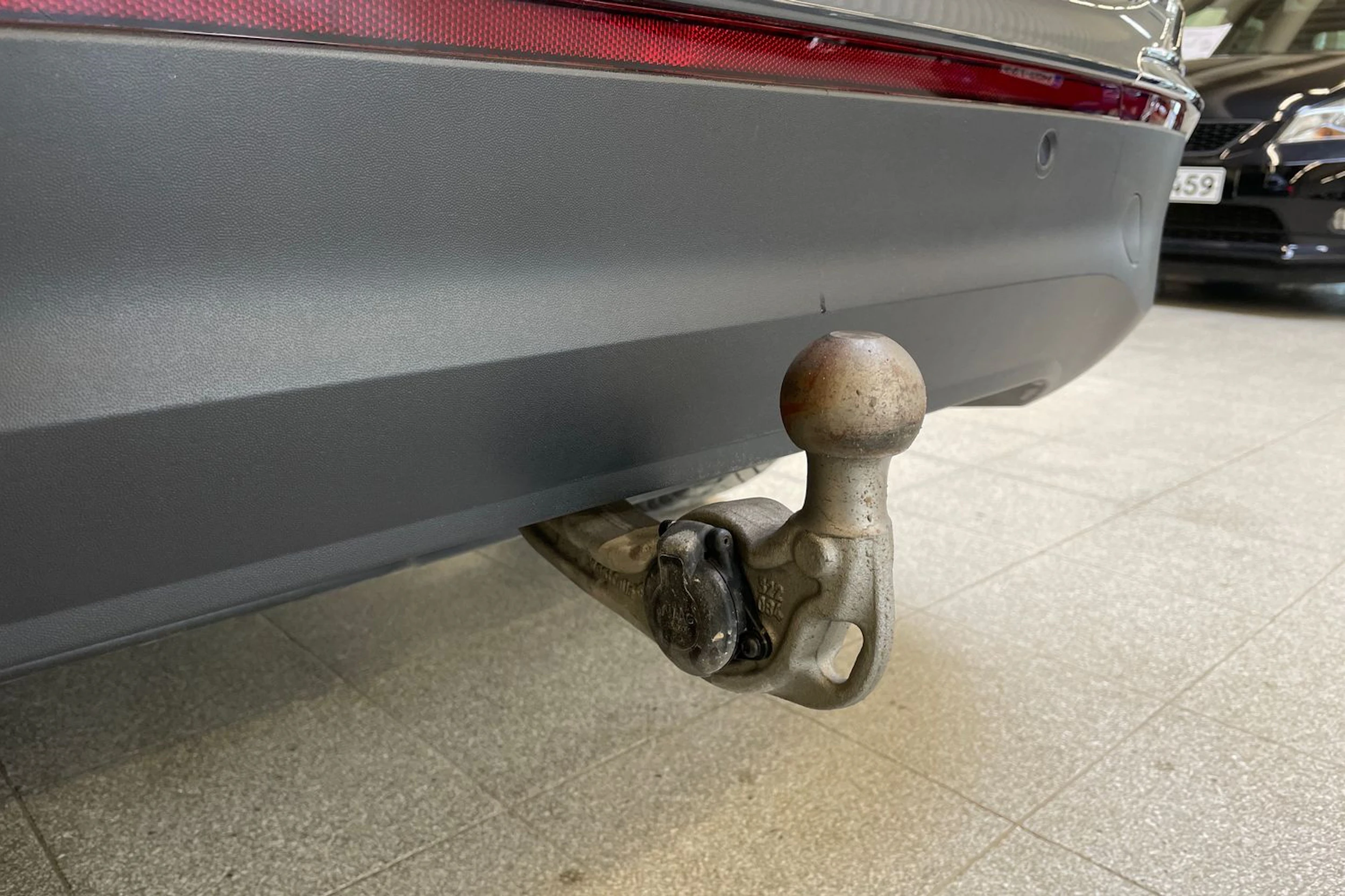 harmaa Volkswagen Tiguan 2025 kuva 13.