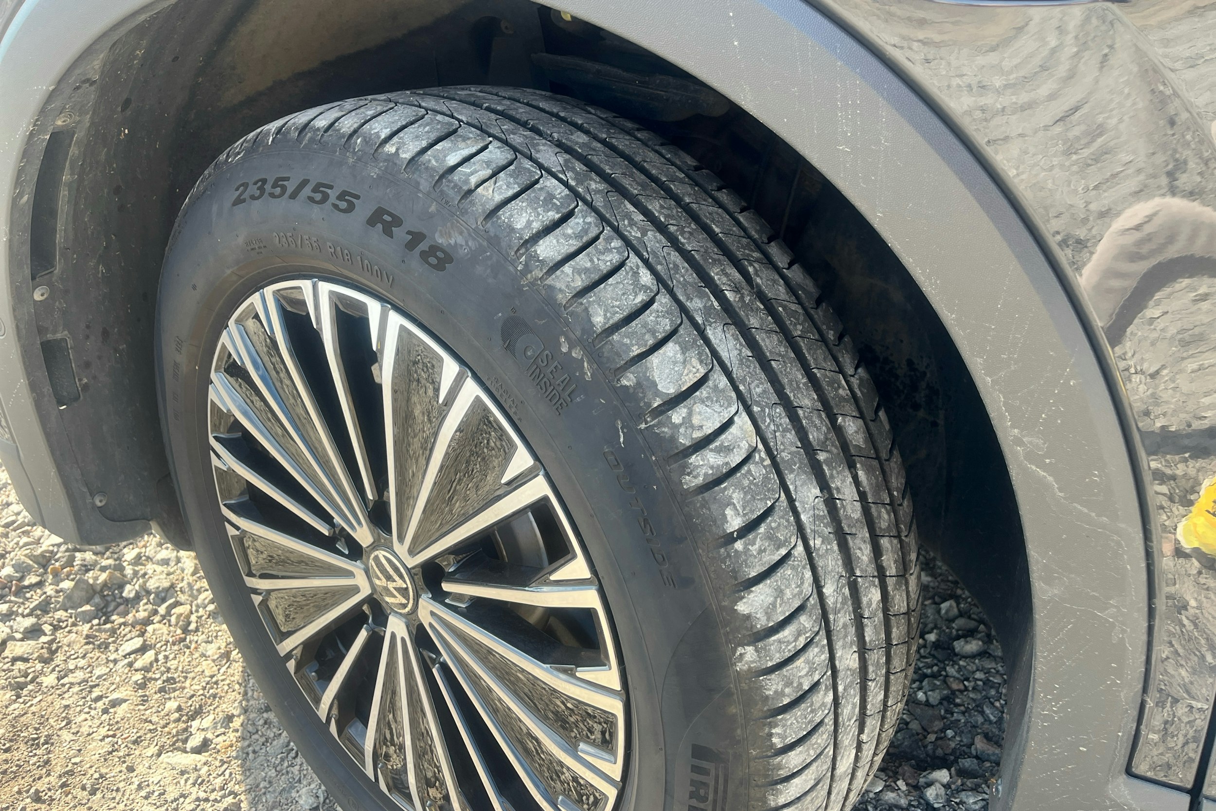 oranssi Volkswagen Tiguan 2024 kuva 10.