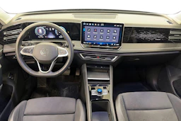 harmaa Volkswagen Tiguan 2024 kuva 9.