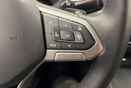 harmaa Volkswagen Tiguan 2024 kuva 21.