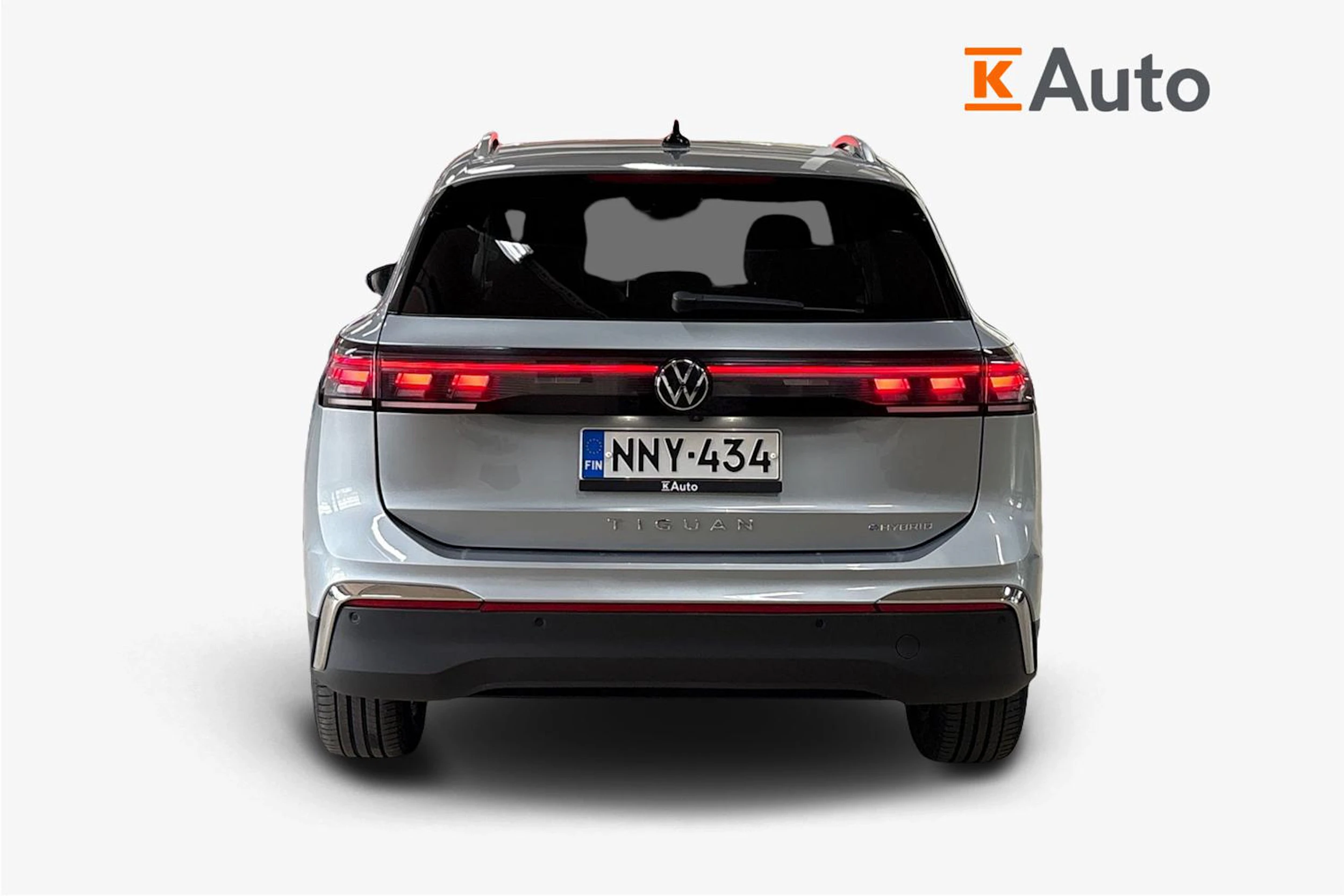 Harmaa Volkswagen Tiguan 2024 kuva 3.