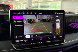 Harmaa Volkswagen Tiguan 2024 kuva 16.