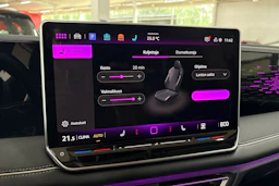 Harmaa Volkswagen Tiguan 2024 kuva 17.