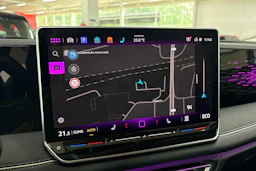 Harmaa Volkswagen Tiguan 2024 kuva 18.